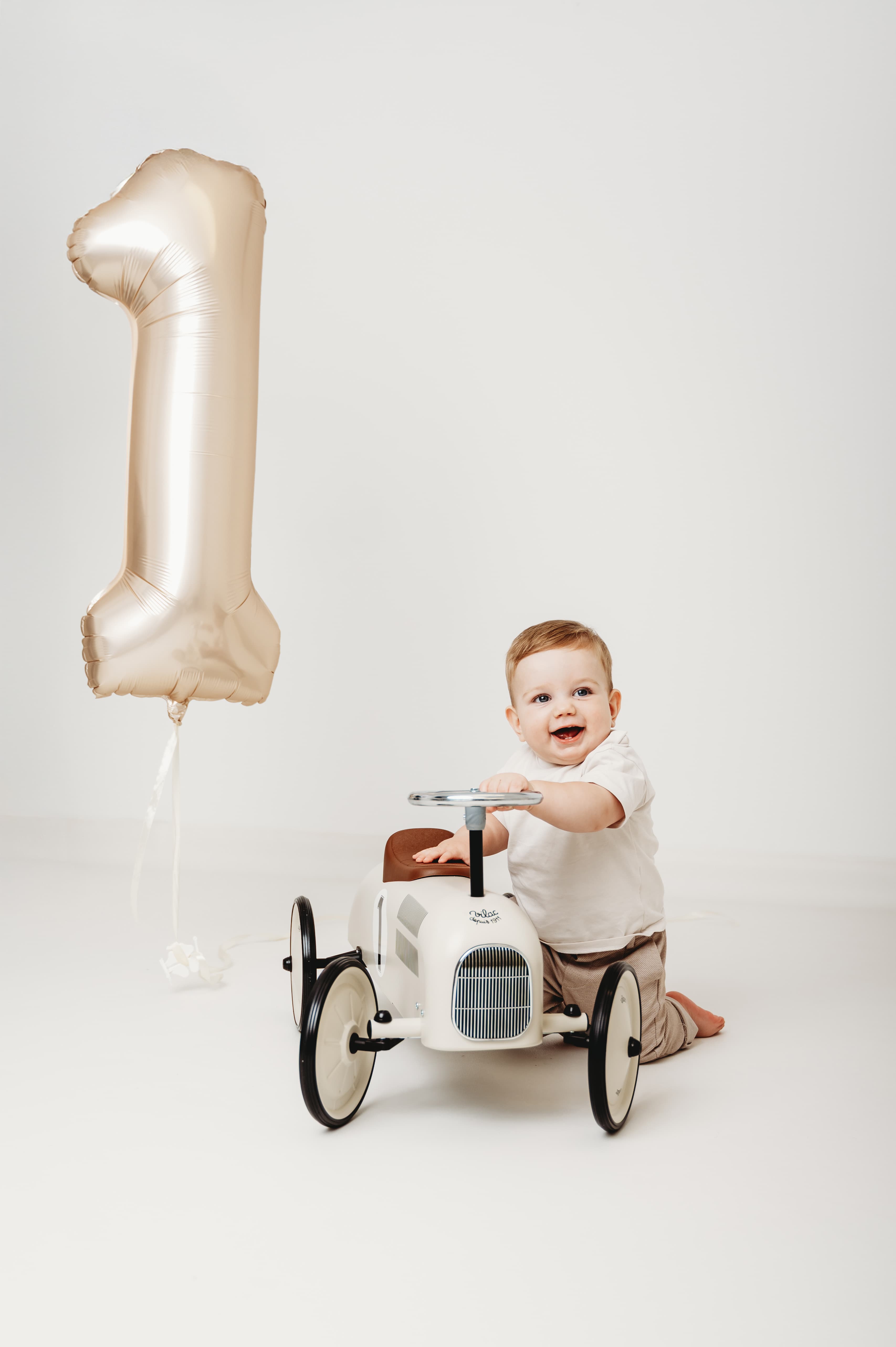 Cake smash fotografiranje v studiu Fiora